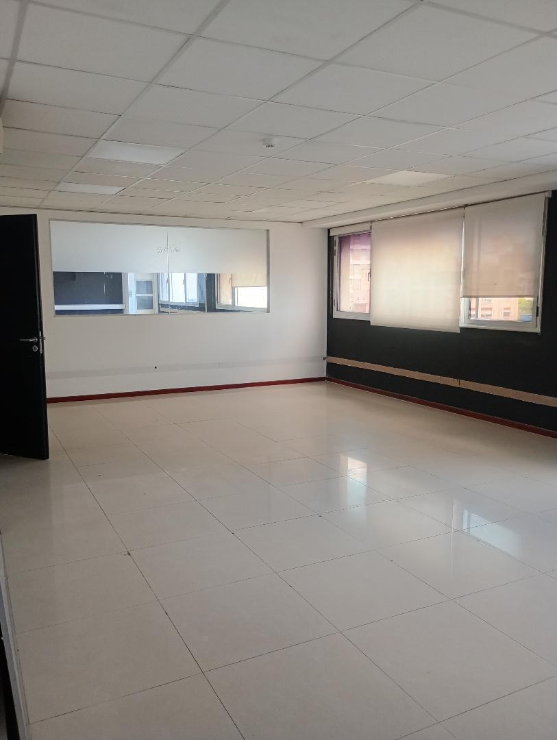 Centro - Edificio con seguridad 24 hs - 260 m2