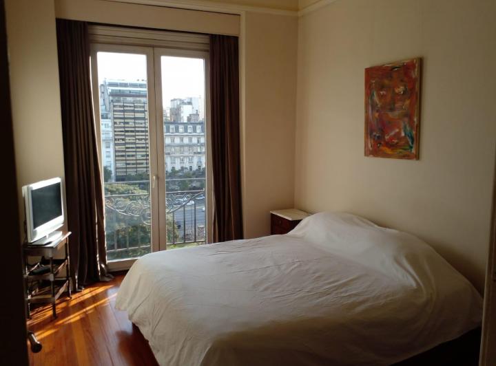 Dpto en Edificio de Estilo Francés con vista a Av 9 de Julio 2