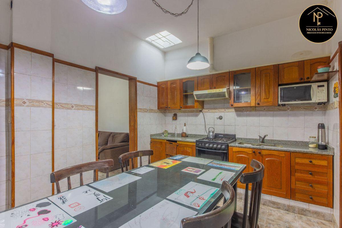 Foto de EXCELENTE CASA TIPO CHALET EN VENTA - MORON SUR, imagen 5