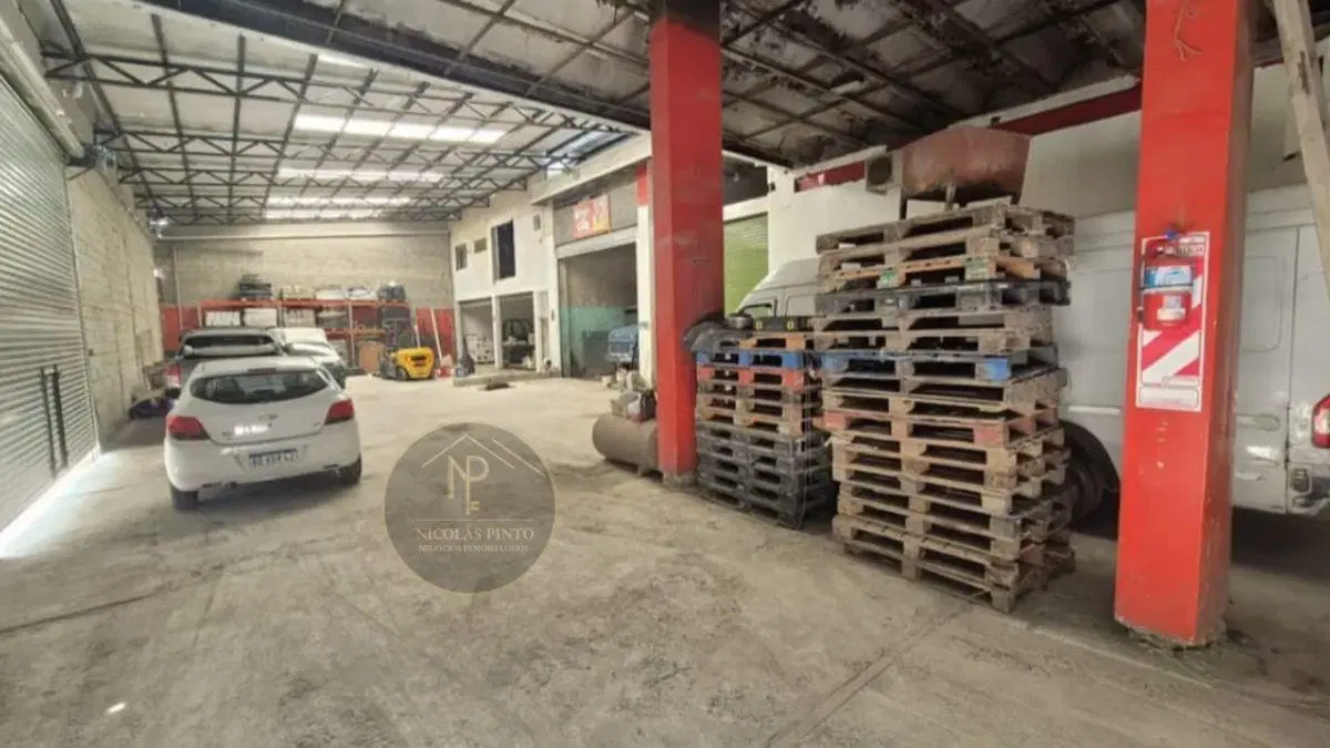IMPORTANTE DEPÓSITO DE 200M2 - JOSÉC PAZ 2
