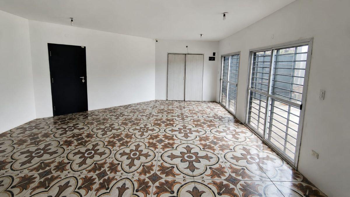 Foto de CASA 4 AMBIENTES CON PILETA EN DEL VISO - ZONA OFFICE PARK - PRÓXIMO A PANAMERICANA, imagen 4
