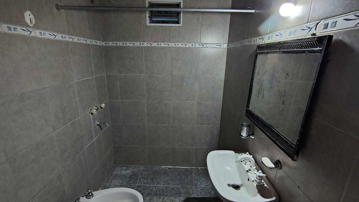 Foto de DEPARTAMENTO EN ALQUILER 2 AMBIENTES CON COCHERA, imagen 3