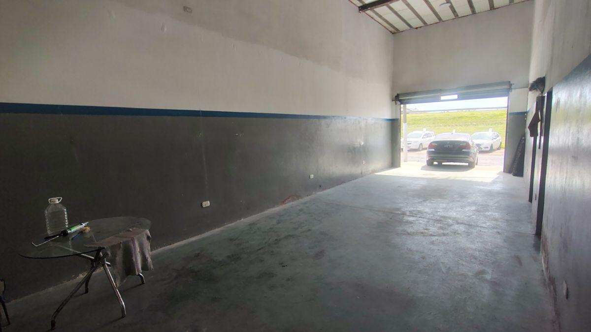 Foto de EXCELENTE LOCAL SOBRE COLECTORA RAMAL PILAR - DEL VISO - 49m2, imagen 2