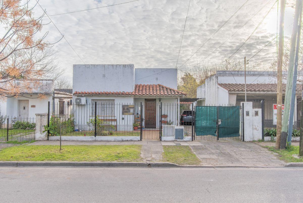Foto de MULTIFAMILIAR - CASA + 3 DTOS AL FONDO - PILAR CENTRO, imagen 1