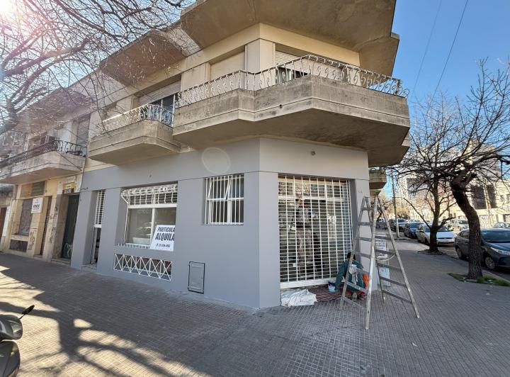 Calle 4 esquina 43 n° 449 3