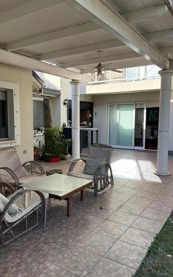 Casa en venta - 4 Dormitorios - LAS DELICIAS 4
