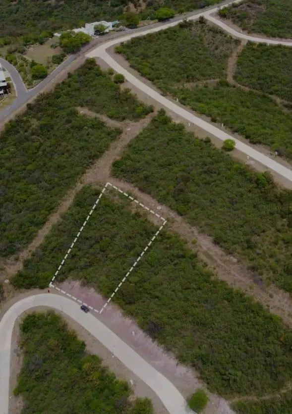Terreno en Colinas De La Deseada 4