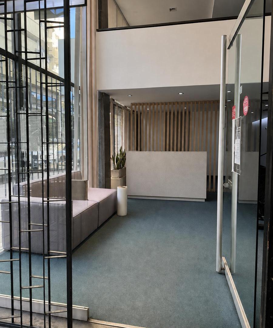Foto de GRAN LOCAL A LA VENTA - ALQUILER ! 368 MTS2-CENTRO-EXCELENTE UBICACION, imagen 2