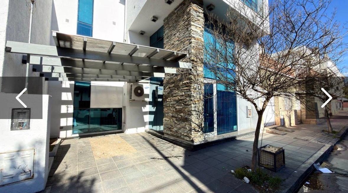 Foto de Edificio Comercial/ Institucional, imagen 2