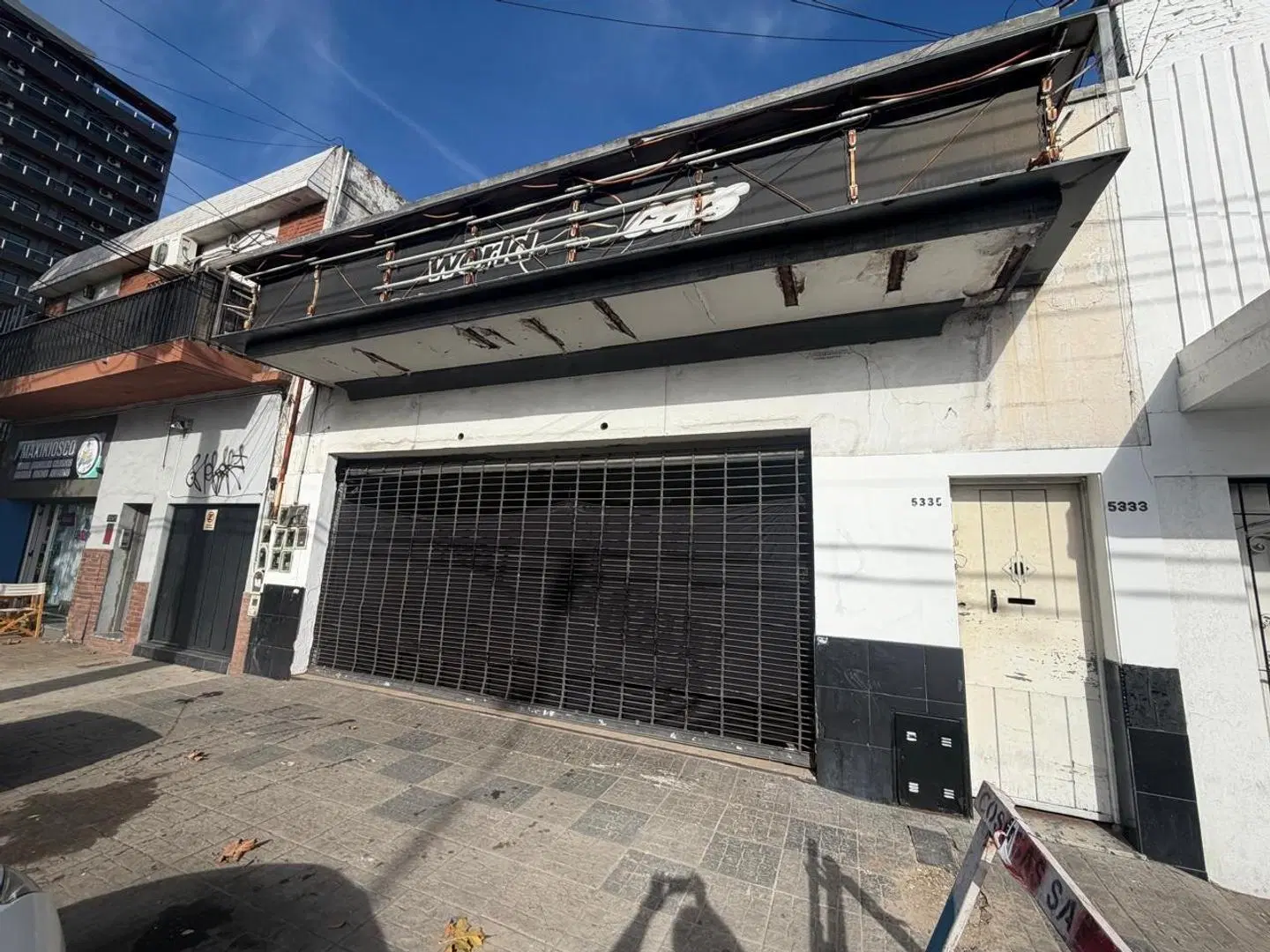 Local sobre Avenida Mitre 4