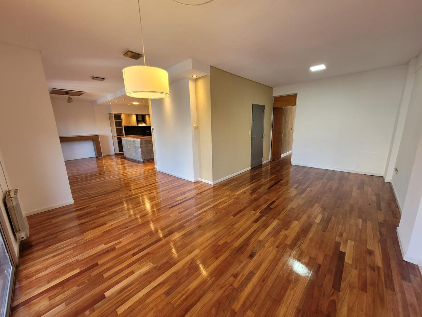 Foto de Piso de 4 ambientes con cochera, imagen 3