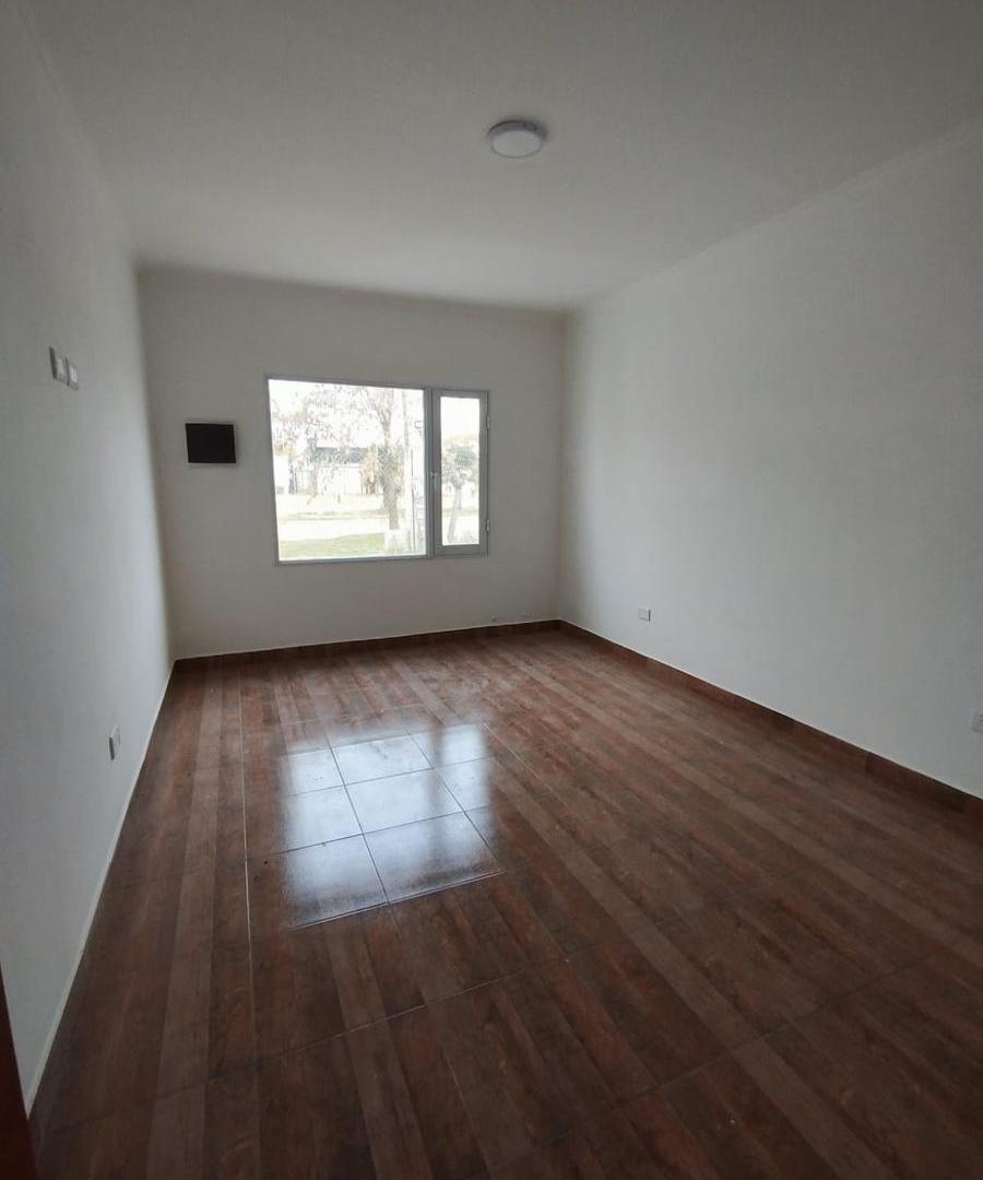 Foto de Casa en Daireaux - Sarmiento 1350, imagen 2