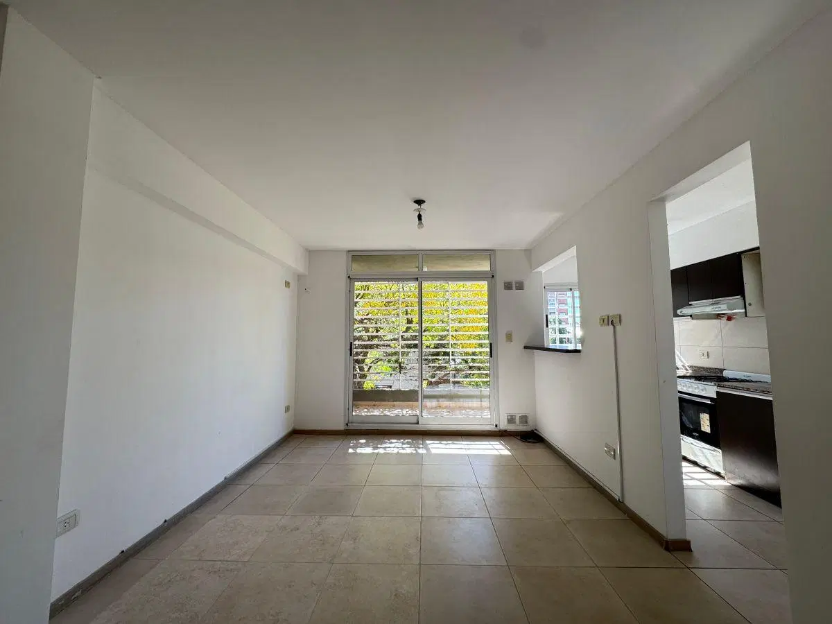 Venta - Cerrito 71 Piso 2 Con Balcon 4