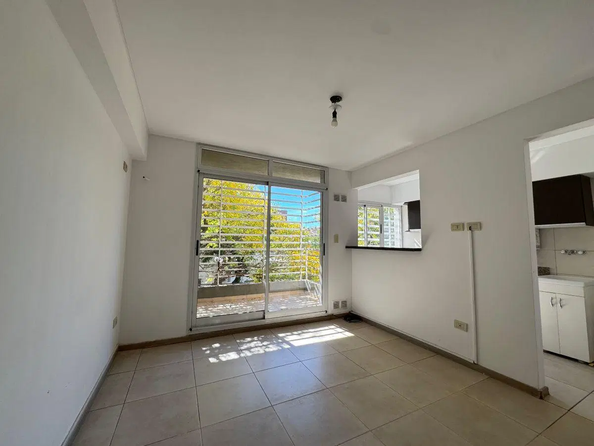 Venta - Cerrito 71 Piso 2 Con Balcon 3