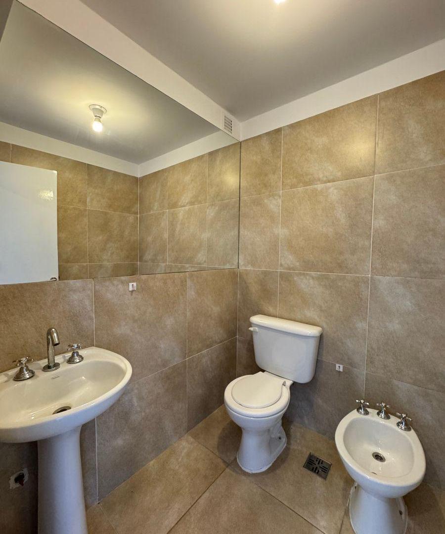 Foto de ALQUILER LOCAL COMERCIAL - Av. Pellegrini 2378, imagen 3