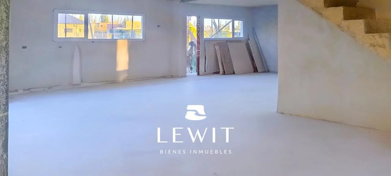 VENTA CASA  4 DORMITORIOS CON PILETA EN CINCO SALTOS B° CINCO SOLES 5