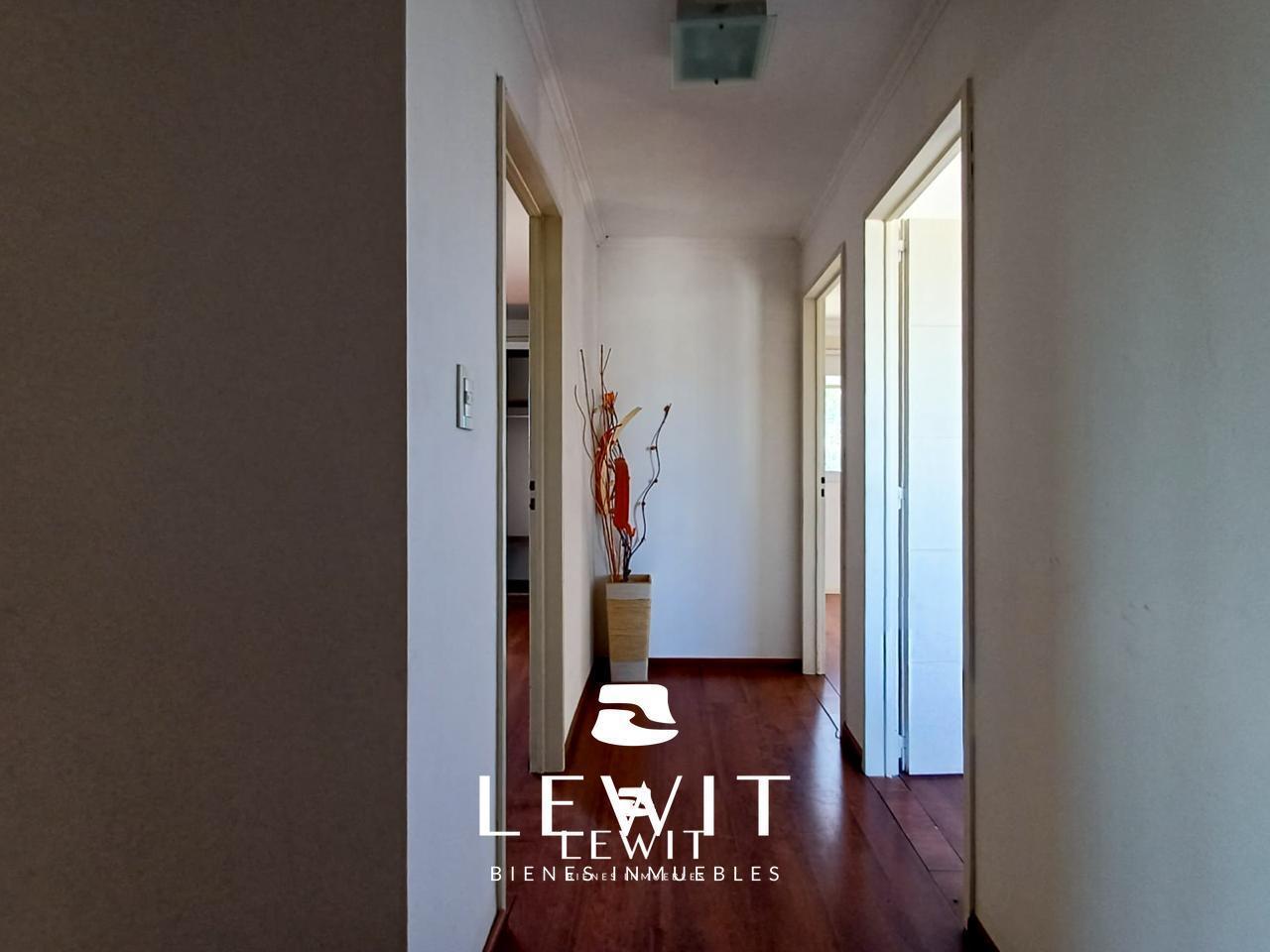 Foto de Alquiler Galpón 300m² con Oficina Casa 3 Dormitorios| Chocón al 1700, imagen 2