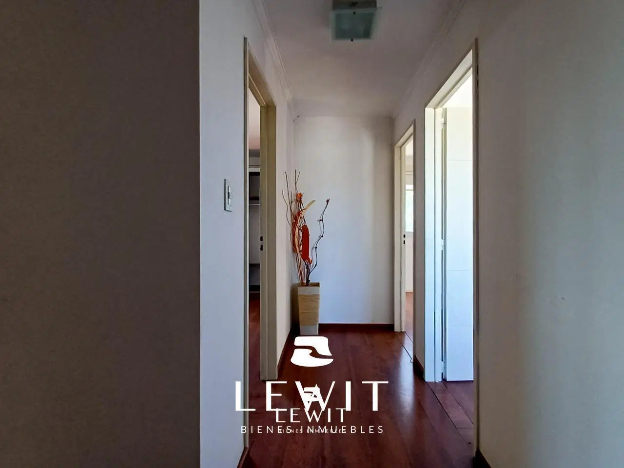 Alquiler Galpón 300m² con Oficina   Casa 3 Dormitorios| Chocón al 1700  Neuquén Capital 2