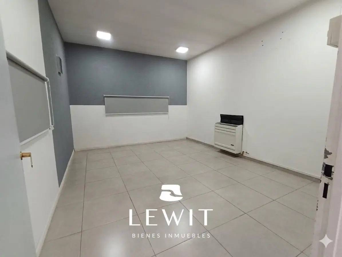Alquila local comercial | 120  m² | Zona de alto tránsito | Independencia 850 | Neuquén 2