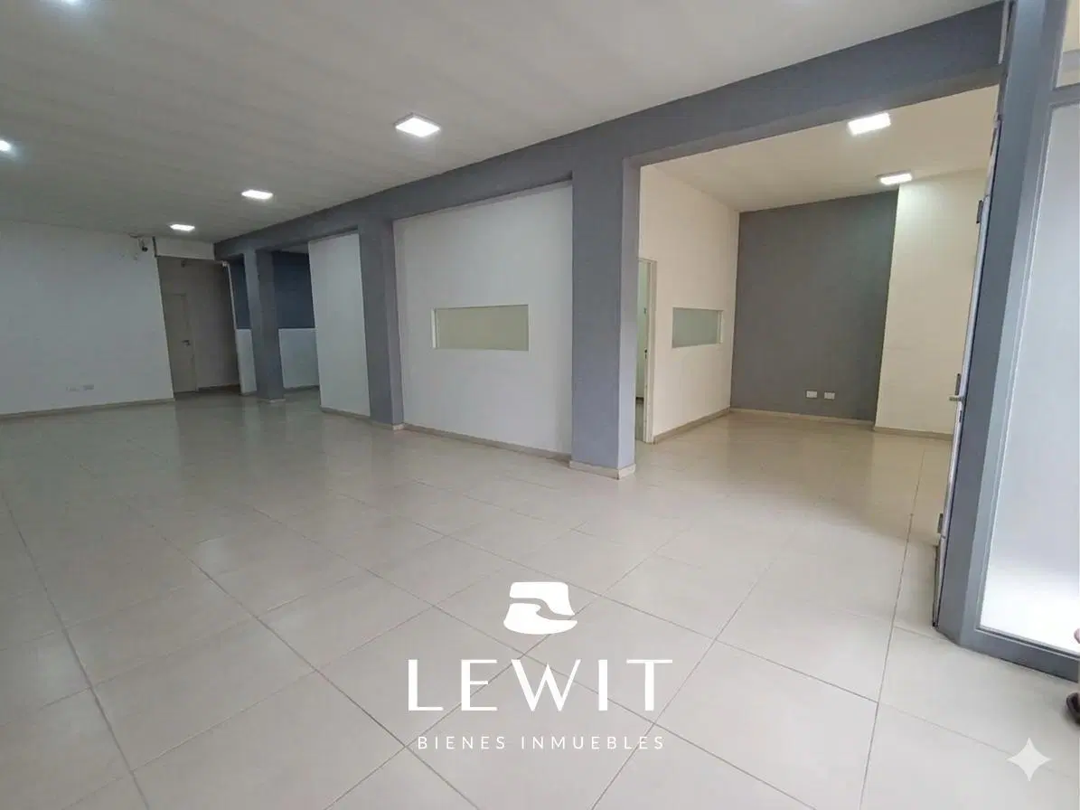 Alquila local comercial | 120  m² | Zona de alto tránsito | Independencia 850 | Neuquén 5