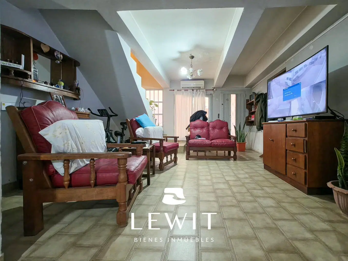 Venta Casa 3 Dormitorios| 1° Junta al 700| Cinco Saltos| Apto Credito 1