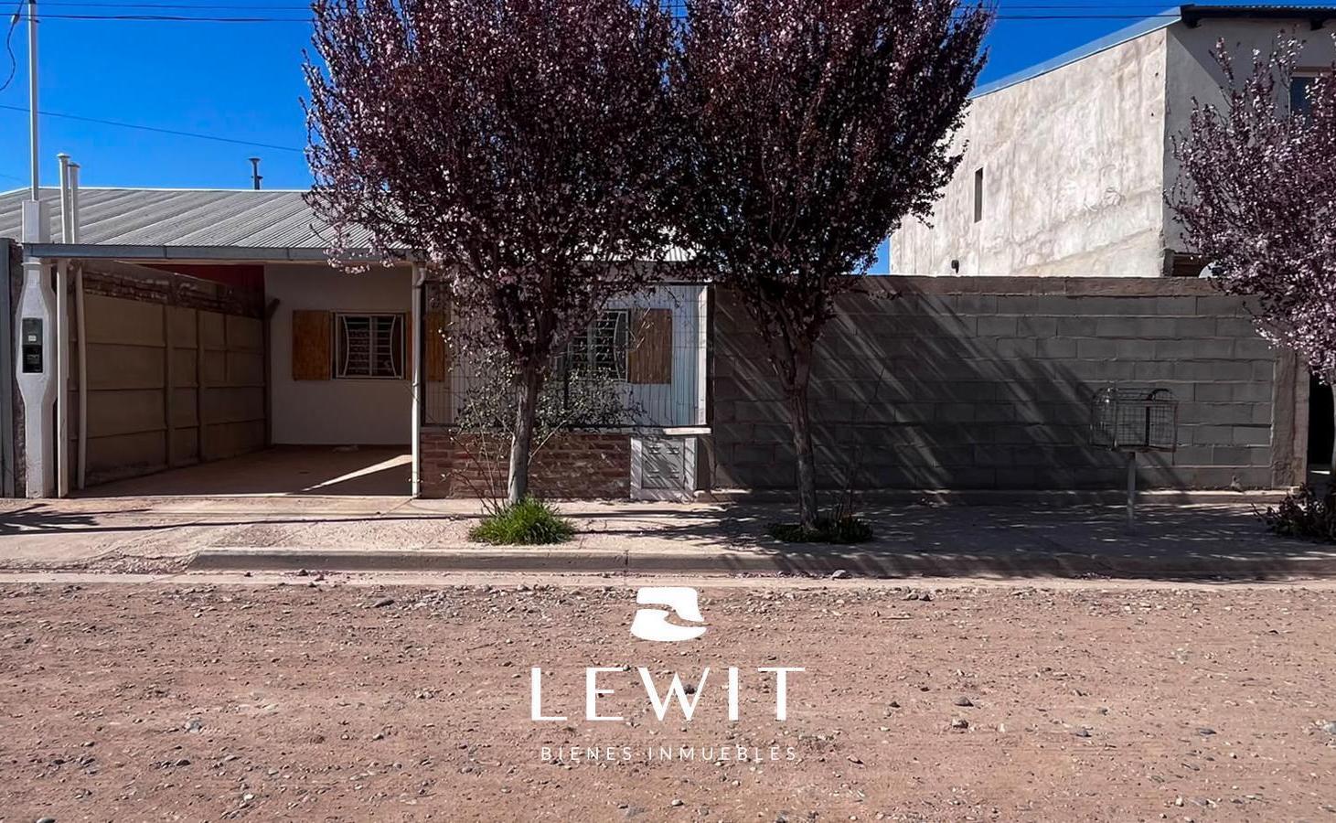 Foto de Venta casa dos dormitorios | con patio y pileta | Apta crédito | B° 107, imagen 2