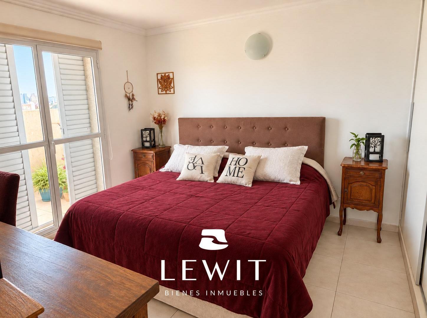 Foto de Venta Departamento Penhouse 2 Dormitorios | Cochera y Balcón | Illia y, imagen 3