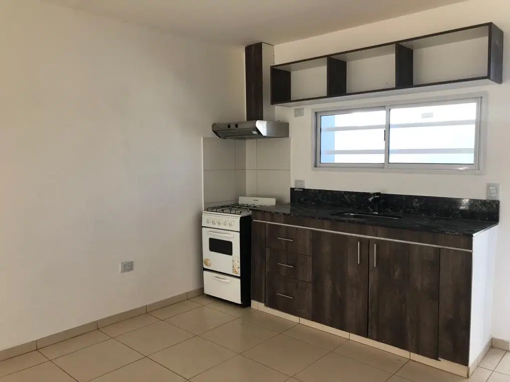 Alquiler Casa de 2 dormitorios Barrio Altos de Alberdi 2