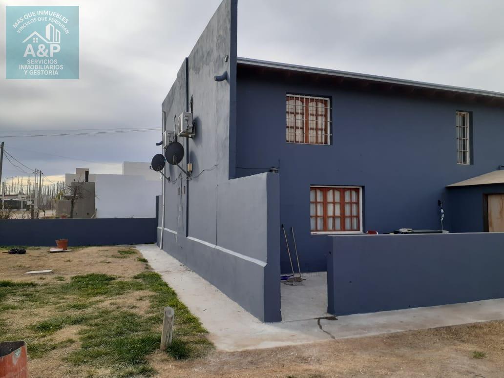 Foto de Venta de 4 dúplex, uno en contrición, imagen 2