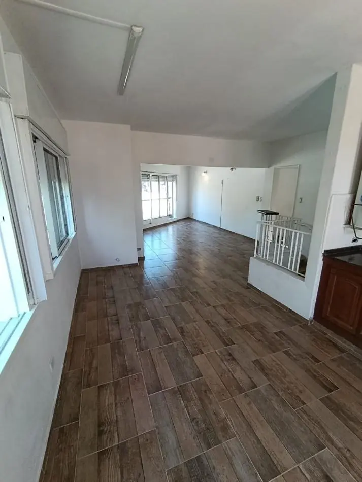 DEPARTAMENTO 3 DORMITORIOS Y COCHERA EN JOSE C. PAZ 2