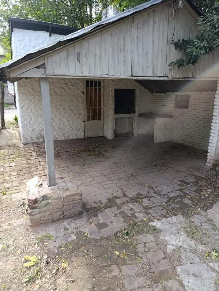 CASA ALPINA 2 DORMITORIOS - MUY AMPLIO LOTE 4