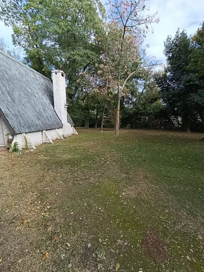 CASA ALPINA 2 DORMITORIOS - MUY AMPLIO LOTE 2