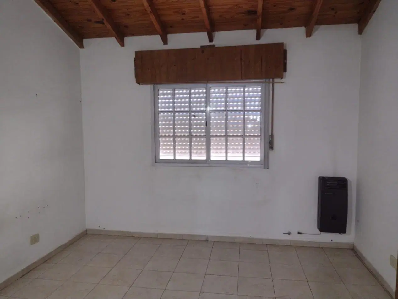 DUPLEX 2 DORMITORIOS A MTS. DE AV. PTE. PERON 2
