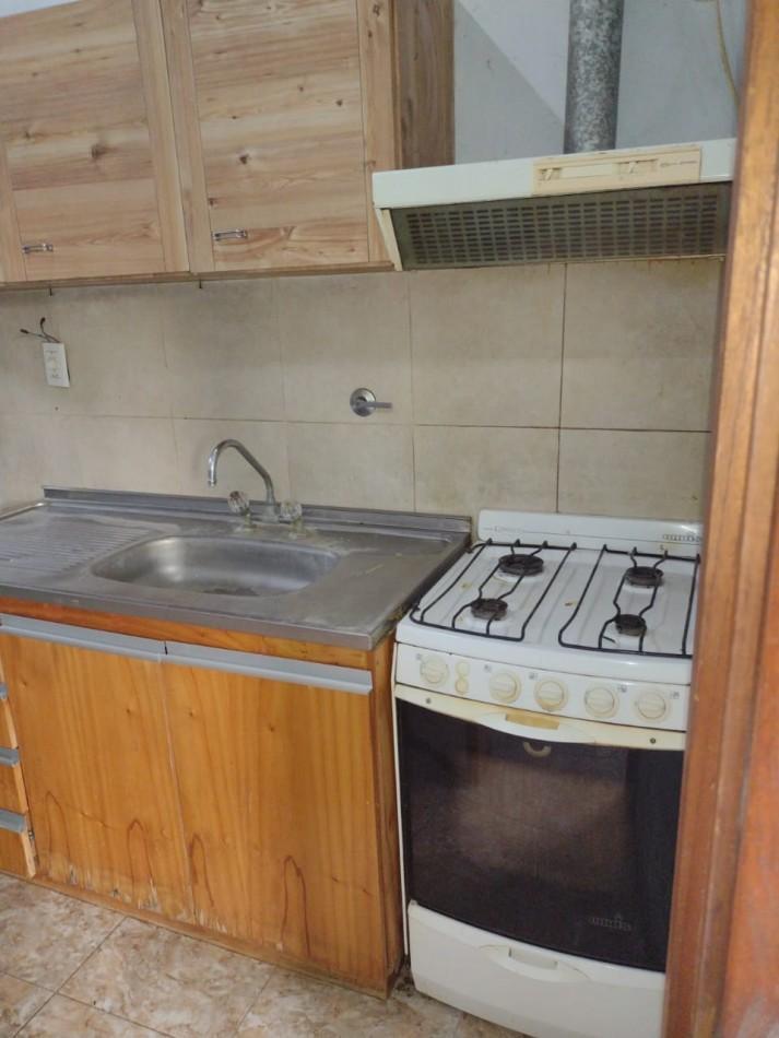 Foto de DEPARTAMENTO 2 DORMITORIOS SOBRE AV. PTE. PERON, imagen 5