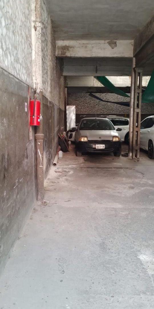 Foto de VENTA AMPLIA COCHERA FIJA CUBIERTA- SIN EXPENSAS- NIVEL PLANTA BAJA- AV.GALICIA A 150 M AV.YRIGOYEN, imagen 2
