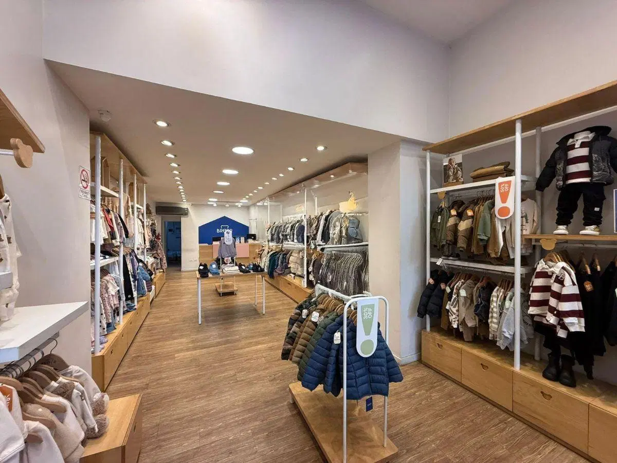 Local comercial de 95 m2 en venta en Recoleta 2