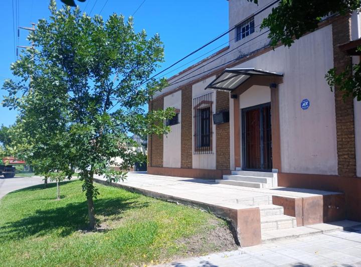 Alquilo hermosa casa 2
