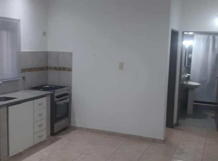 8 y 160 berisso, alquilo dto. interno excelente estado 1