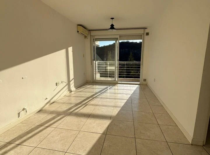 Dpto en Jardines de la Estanzuela 1