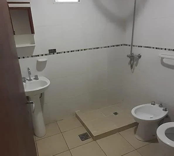 Casa 3 dormitorios con amplio patio zona muy tranquila cerca del rio 4