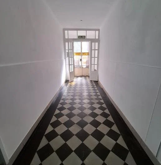 Alquiler de local / oficinas / consultorios en Quilmes Centro 2