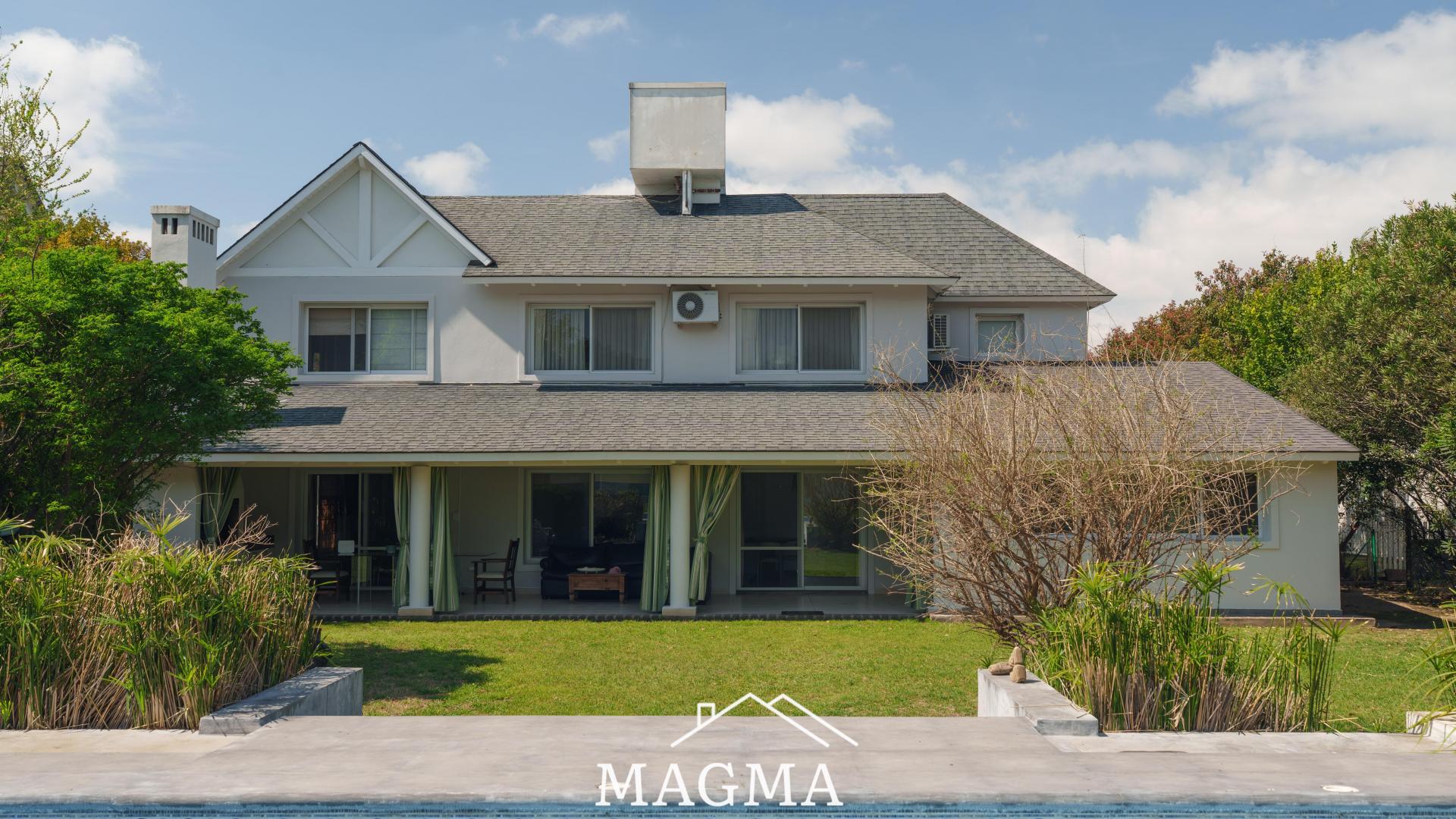 Venta Casa en el Exclusivo County Lomas de la Carolina