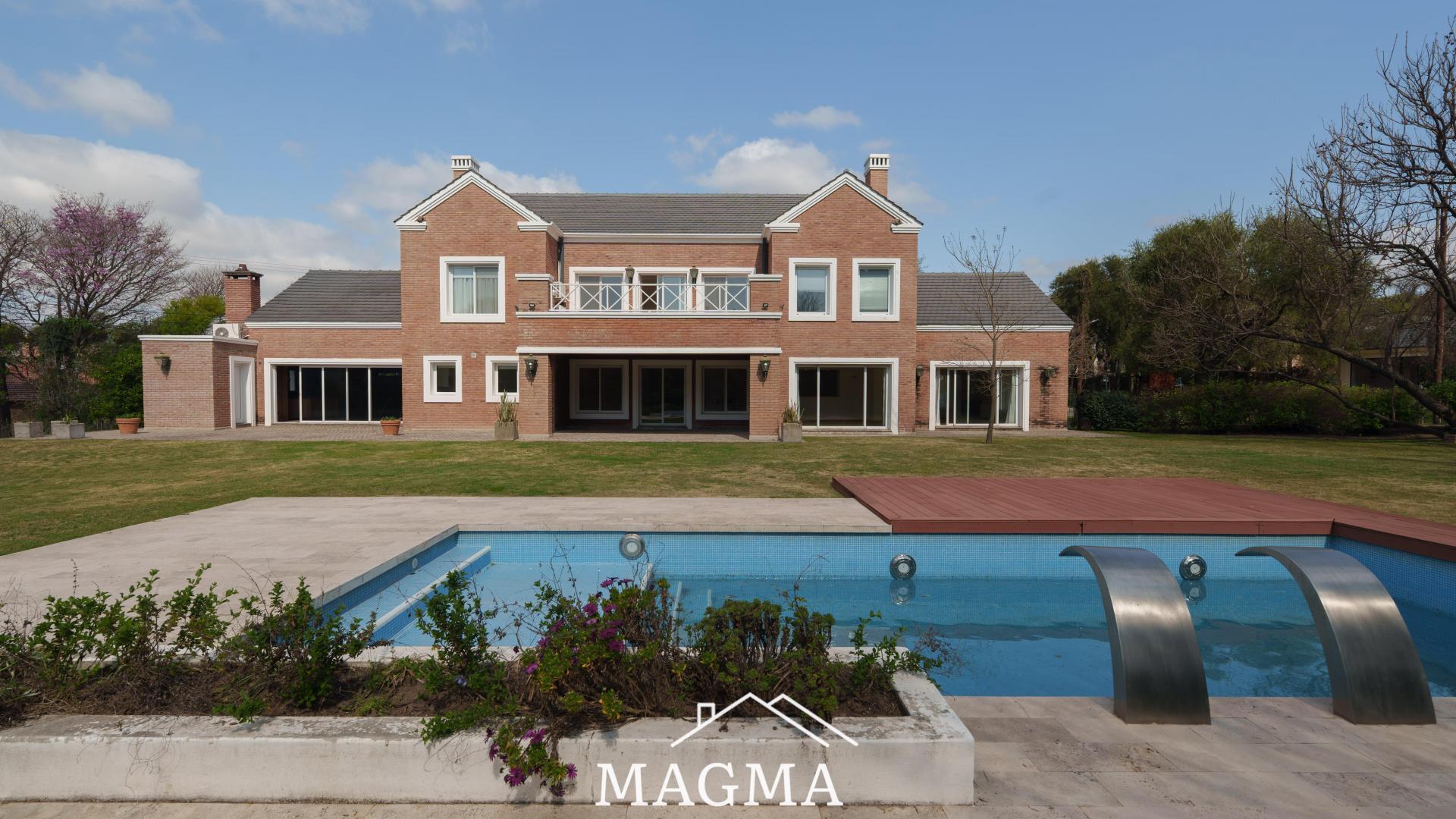 Hermosa Casa en Venta en County Las Delicias!!