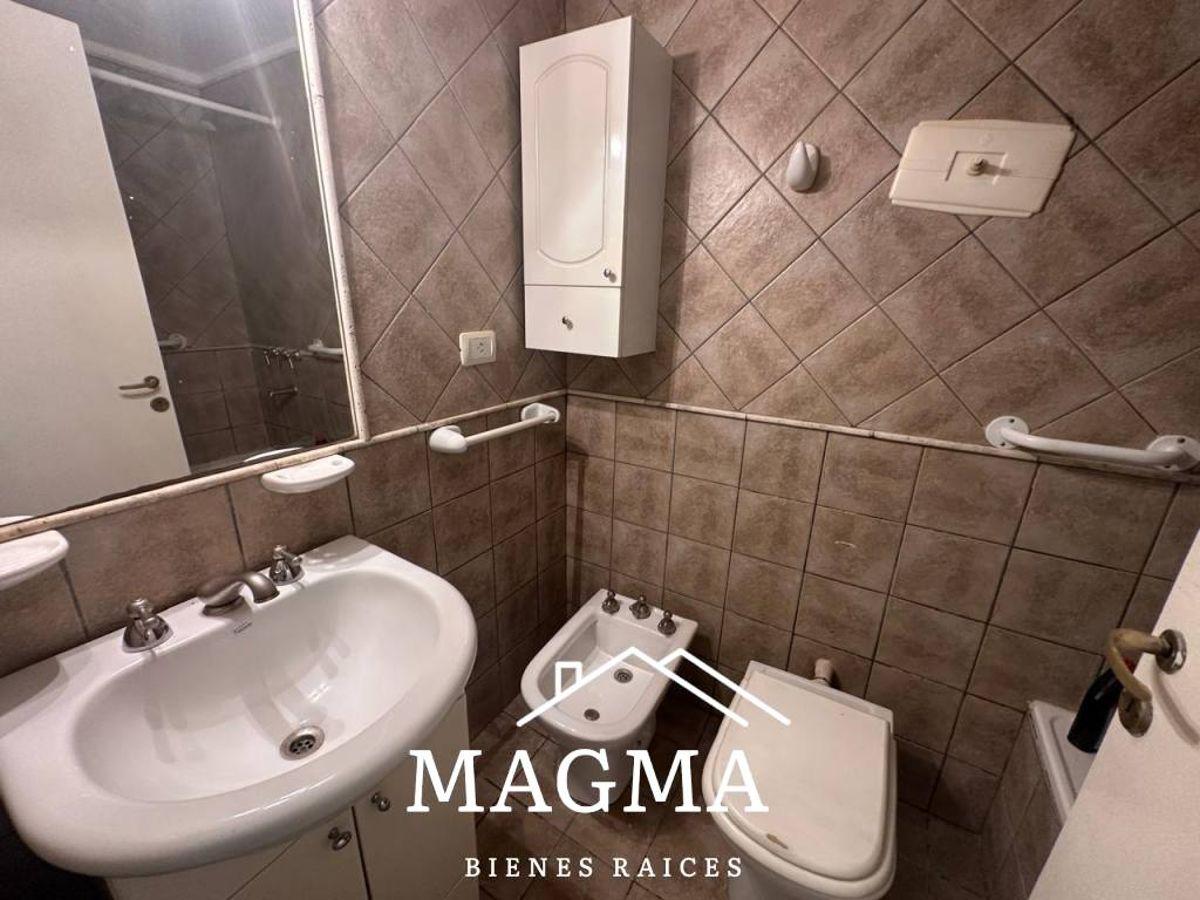 Foto de Departamento en Venta - 3 dormitorios - PB - Cerro de las Rosas, imagen 3