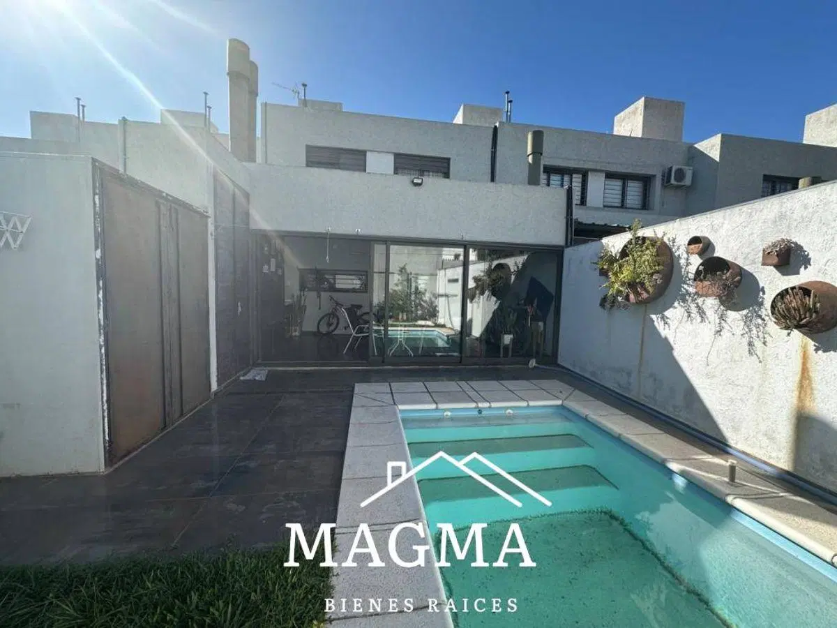 Duplex en VENTA - Nuevo Poeta Lugones!! 3 dormitorios!! Pileta!! 3