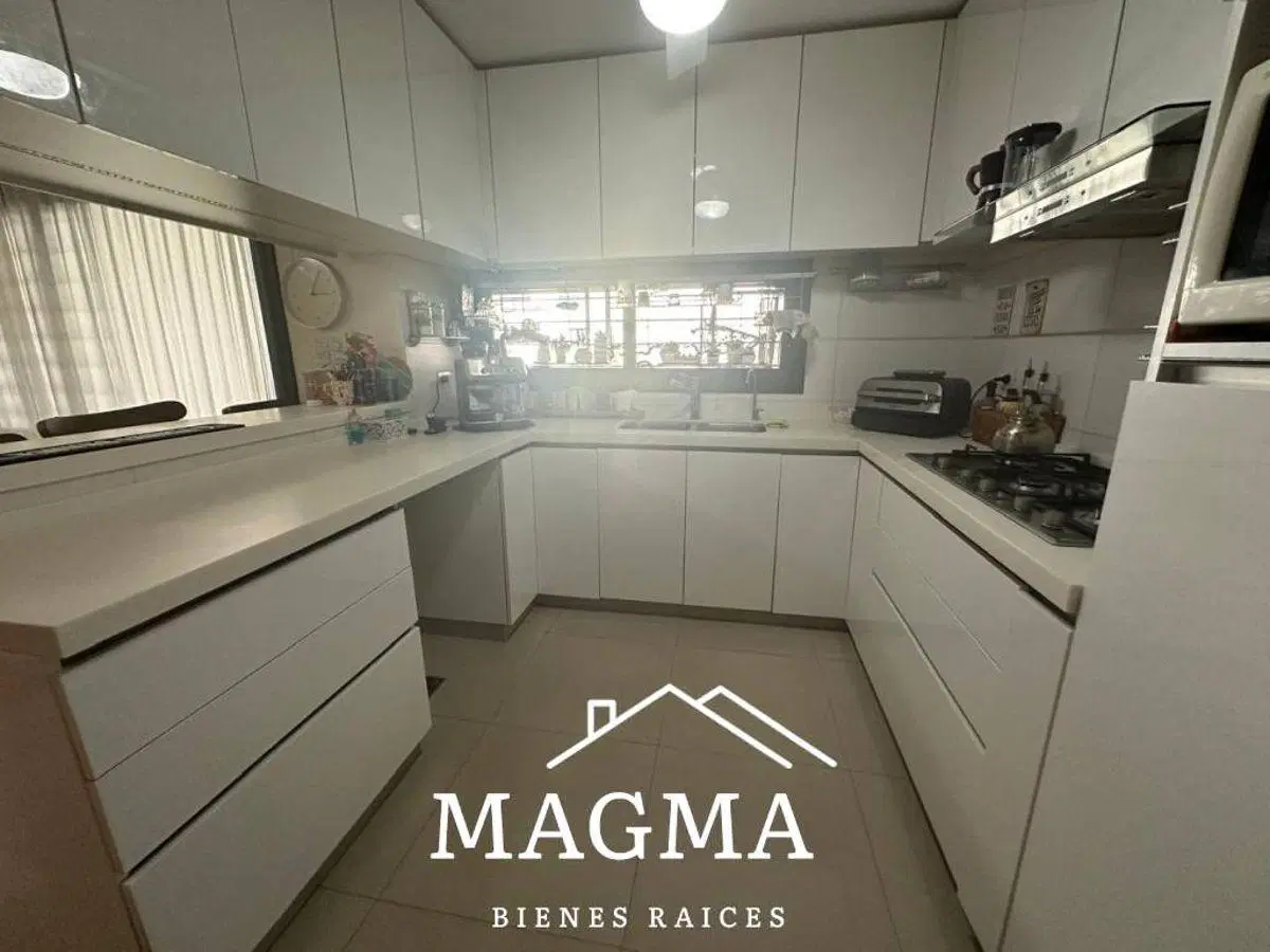 Duplex en VENTA - Nuevo Poeta Lugones!! 3 dormitorios!! Pileta!! 4