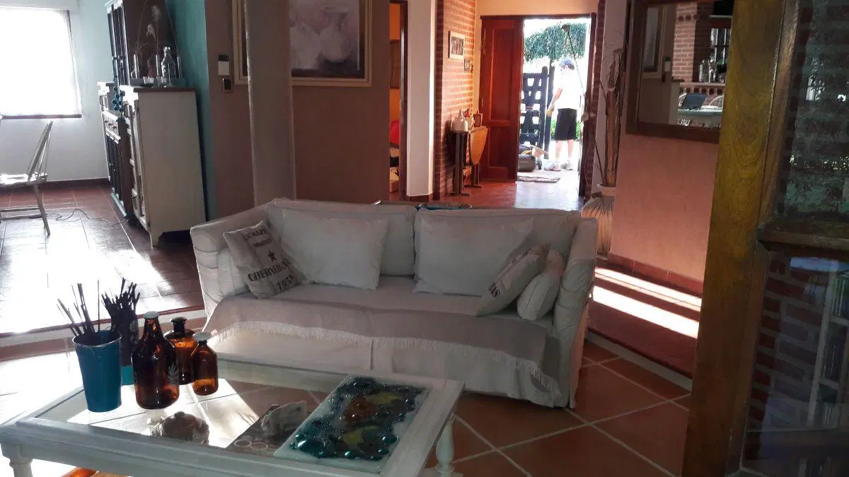Se Alquila Casa 3 Dormitorios C/Cochera, Piscina y Quincho ubicada en calle 465 esquina 29.City Bell 2