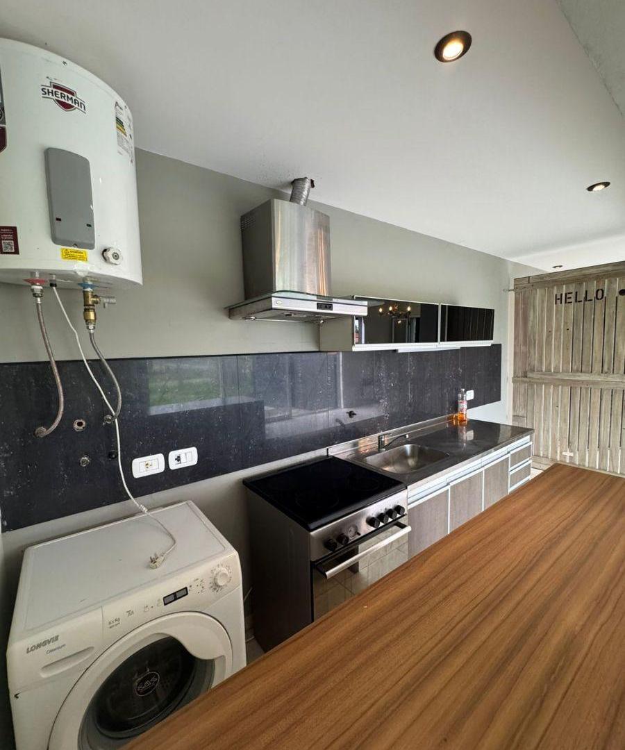 Foto de Se Alquila Casa 1 Dormitorio C/Cochera cubierta y Piscina Ubicada en Calle 475 Esquina 5 City Bell., imagen 5