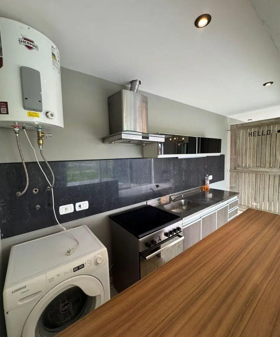 Se Alquila Casa 1 Dormitorio C/Cochera cubierta y Piscina Ubicada en Calle 475 Esquina 5 City Bell. 5