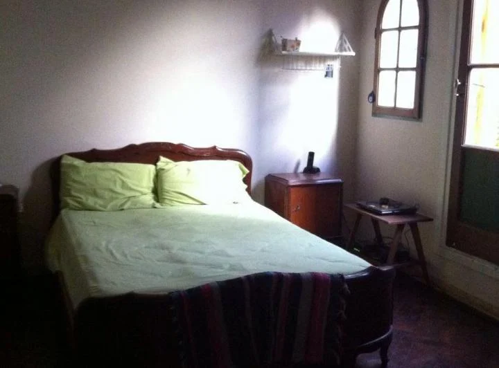 PH. contrafrente, con patio,  lavadero techado. baño completo 3